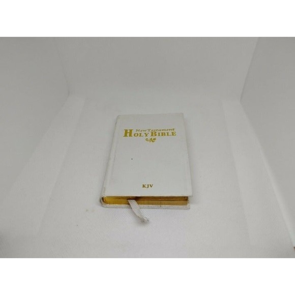 The Holy Bible KJV King James Version  White Leather Jesus Words In Red. - Picture 1 of 3